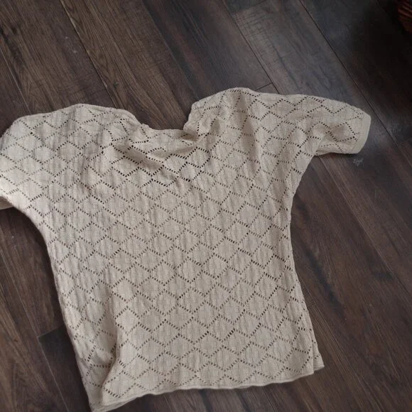 Ladies RW & CO Oatmeal Top - Picture 3 of 3